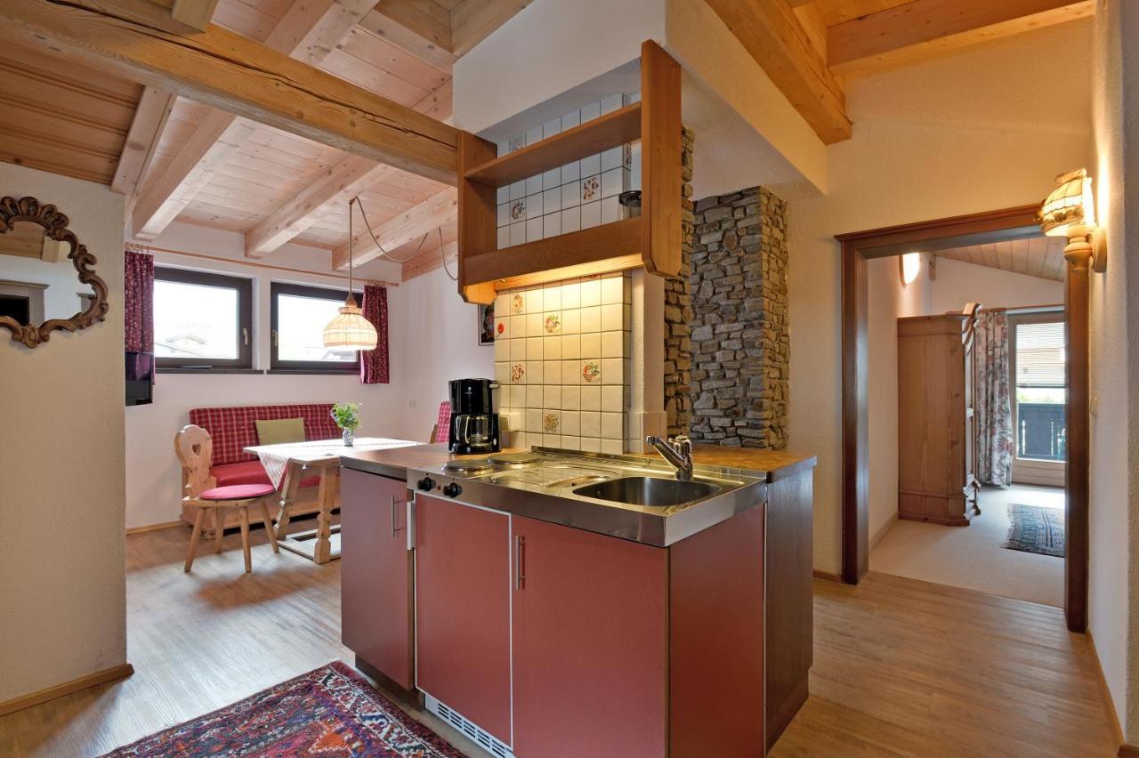 Ferienwohnungen Kircher Mayrhofen Kamer foto