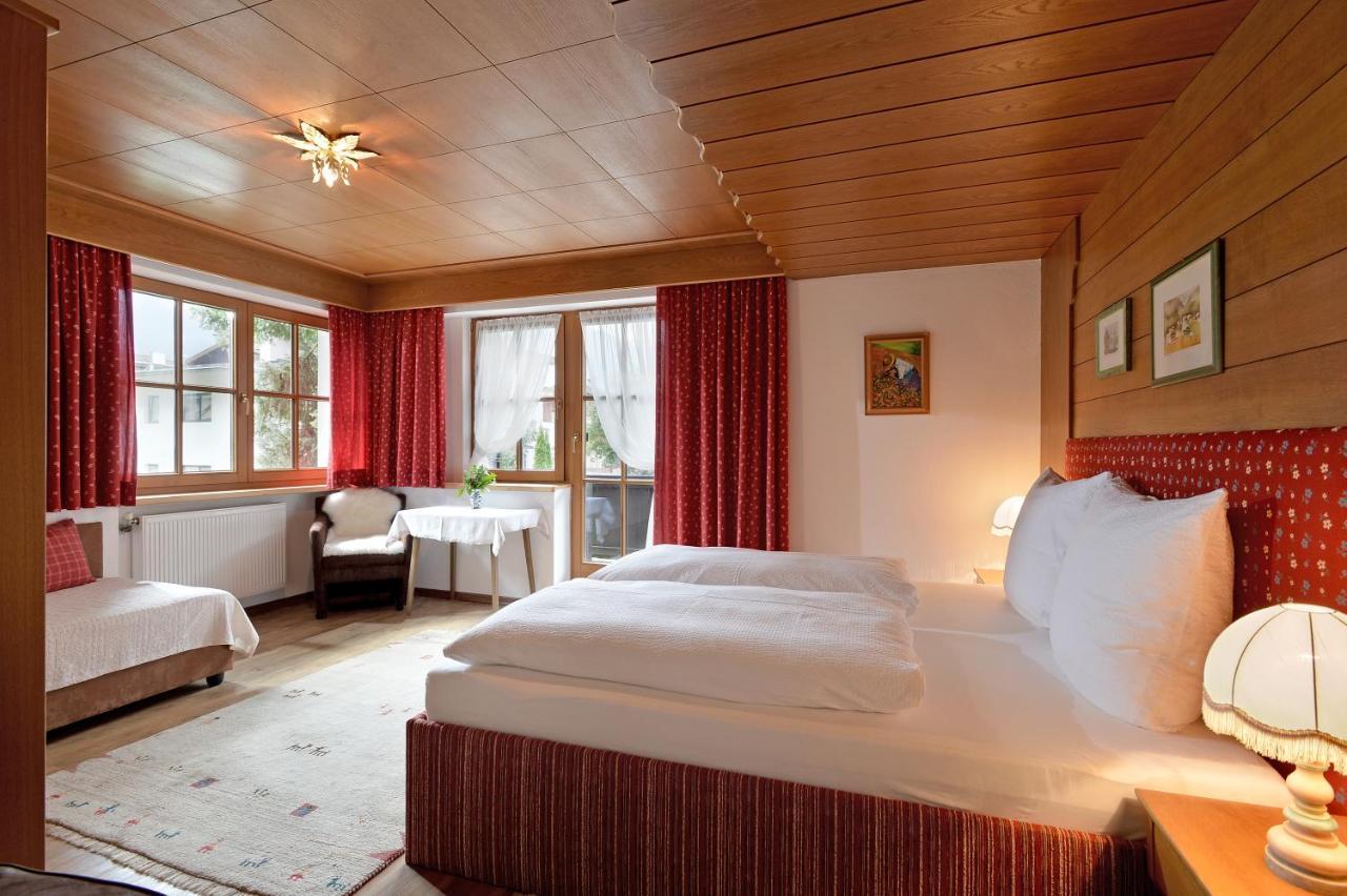 Ferienwohnungen Kircher Mayrhofen Kamer foto