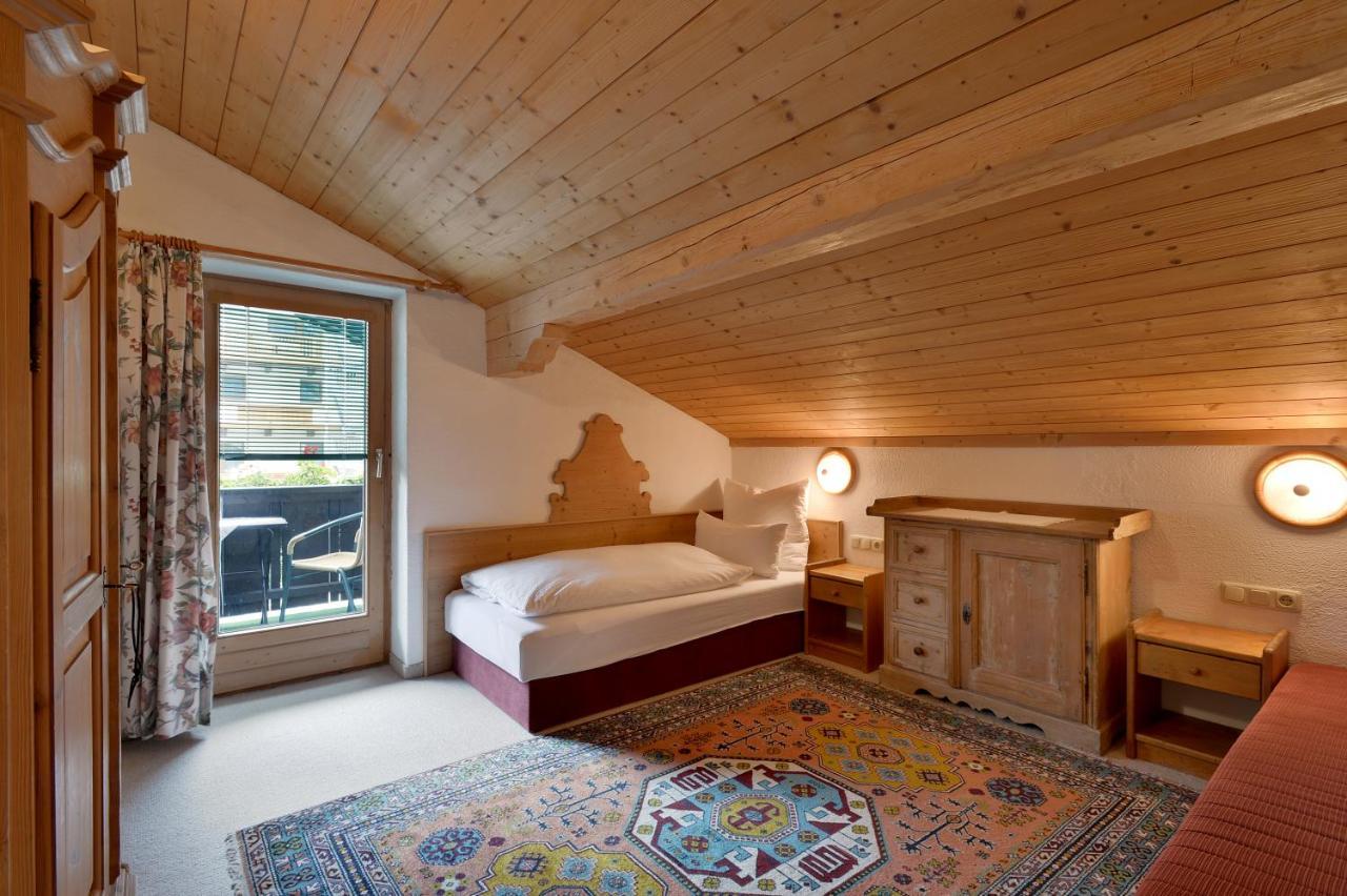 Ferienwohnungen Kircher Mayrhofen Kamer foto