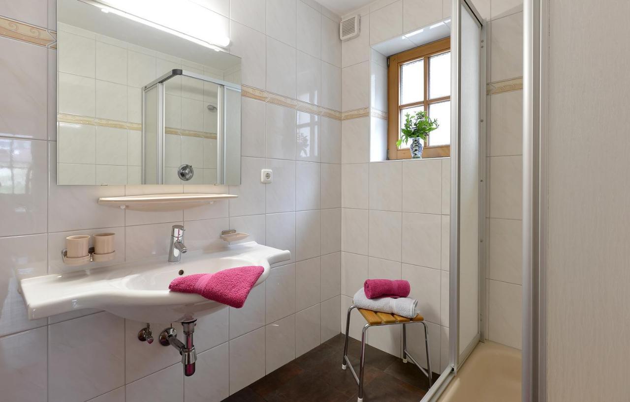 Ferienwohnungen Kircher Mayrhofen Kamer foto